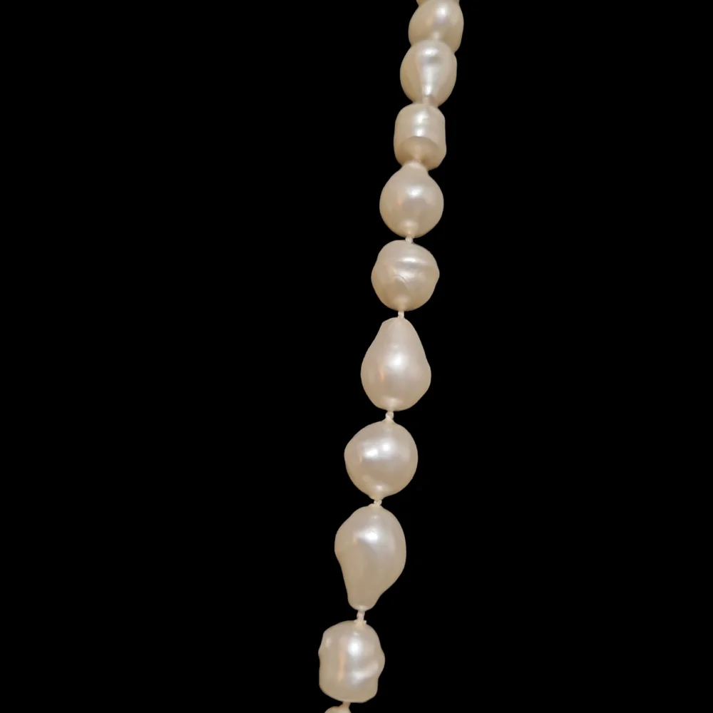 36" Vintage Faux Pearl Fashion Beaded Necklace L1 - Picture 2 of 2